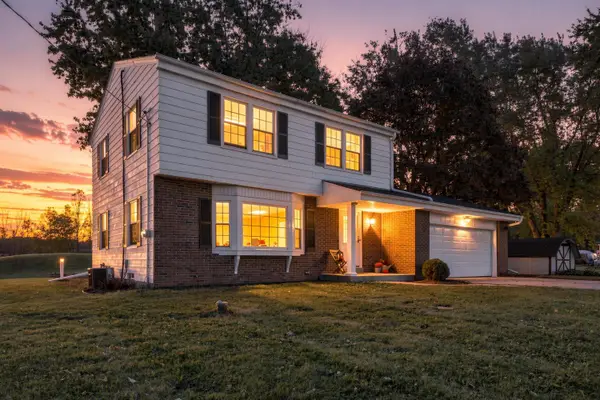 2684 Country Aire Dr, Jackson, WI 53012