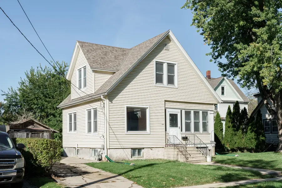 804 S 10th St, Watertown, WI 53094 - #2