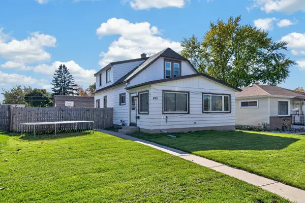 4911 W Howard Ave, Milwaukee, WI 53220