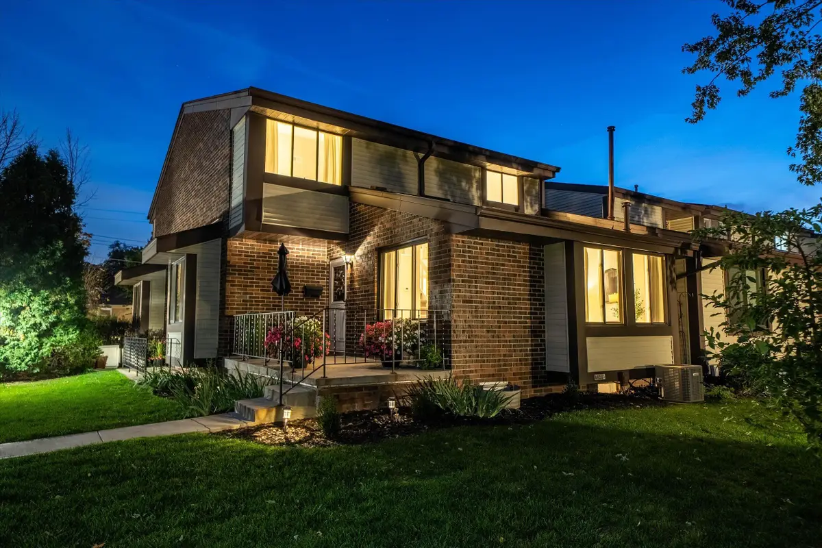 4920 S 19th St, Milwaukee, WI 53221 - #1