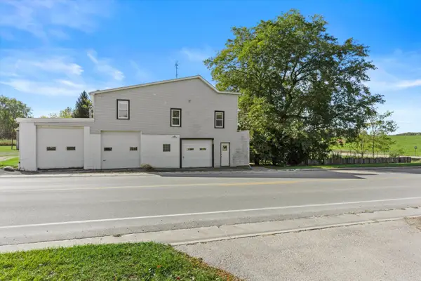 8923 North Ave, Centerville, WI 53015
