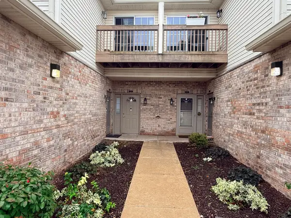 9211 S 54th St, Franklin, WI 53132