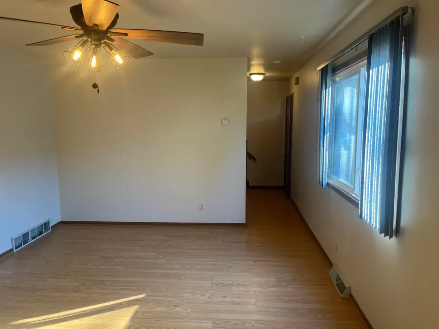8018 W Manor Cir, Milwaukee, WI 53223 - #3