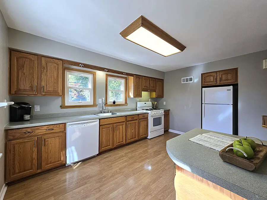 4837 N 56th St, Milwaukee, WI 53218 - #2