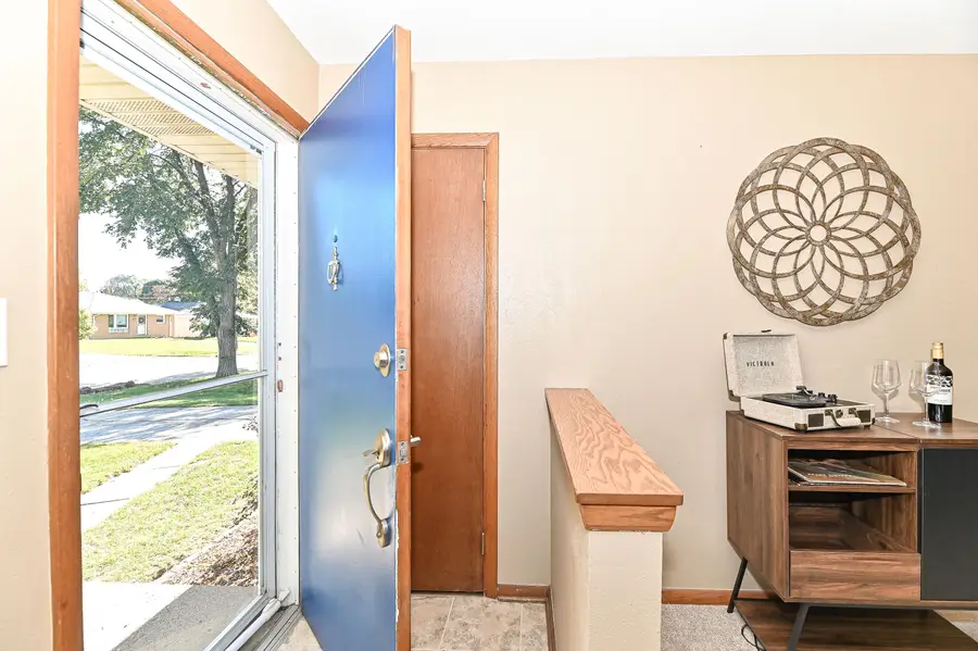 4123 N 95th St, Wauwatosa, WI 53222 - #3