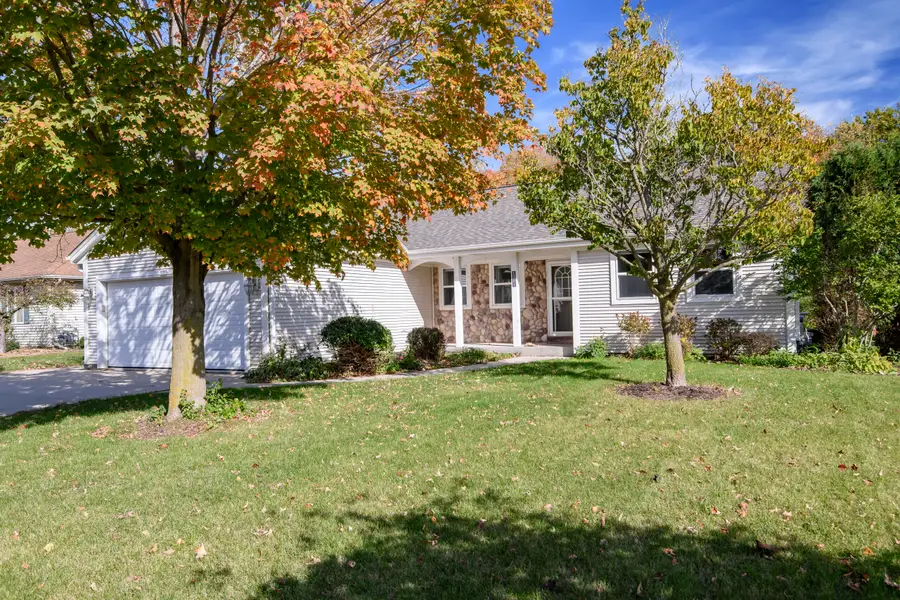 1301 Firethorn Dr, West Bend, WI 53090 - #2