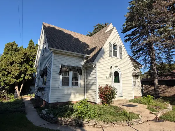 3418 N Elmwood Dr, Elmwood Park, WI 53405