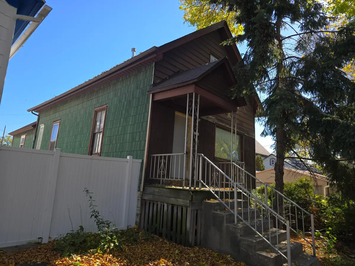 1324 S 24th St, Milwaukee, WI 53204 - #1