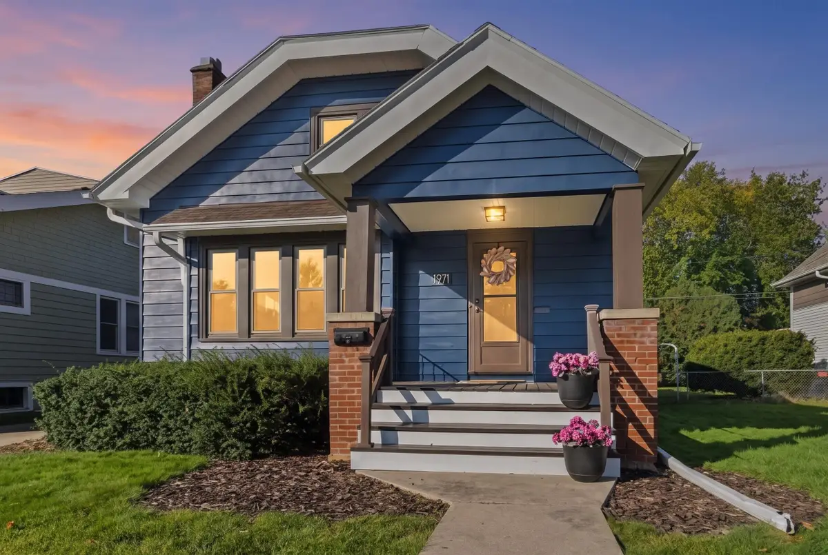 1971 S 81st St, West Allis, WI 53219 - #1