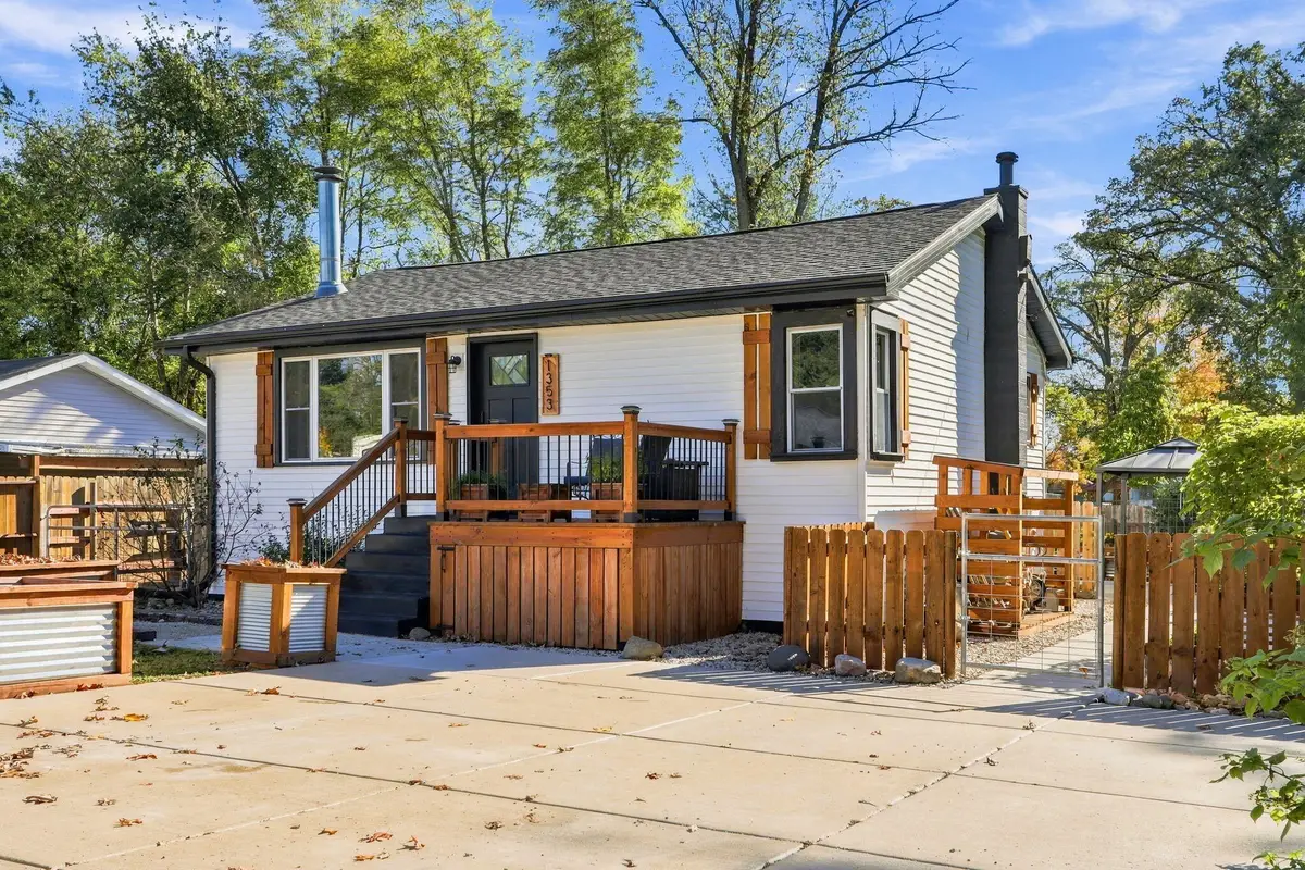 W1353 Chestnut Rd, Bloomfield, WI 53128 - #1