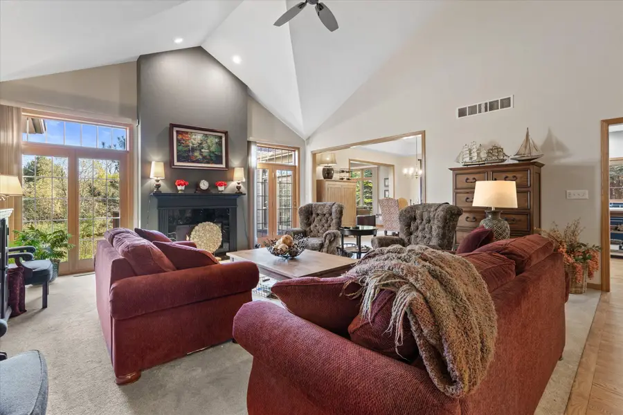 10548 Hidden Creek Dr, Mequon, WI 53092 - #2