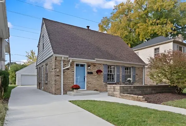 5755 N Argyle Ave, Glendale, WI 53209