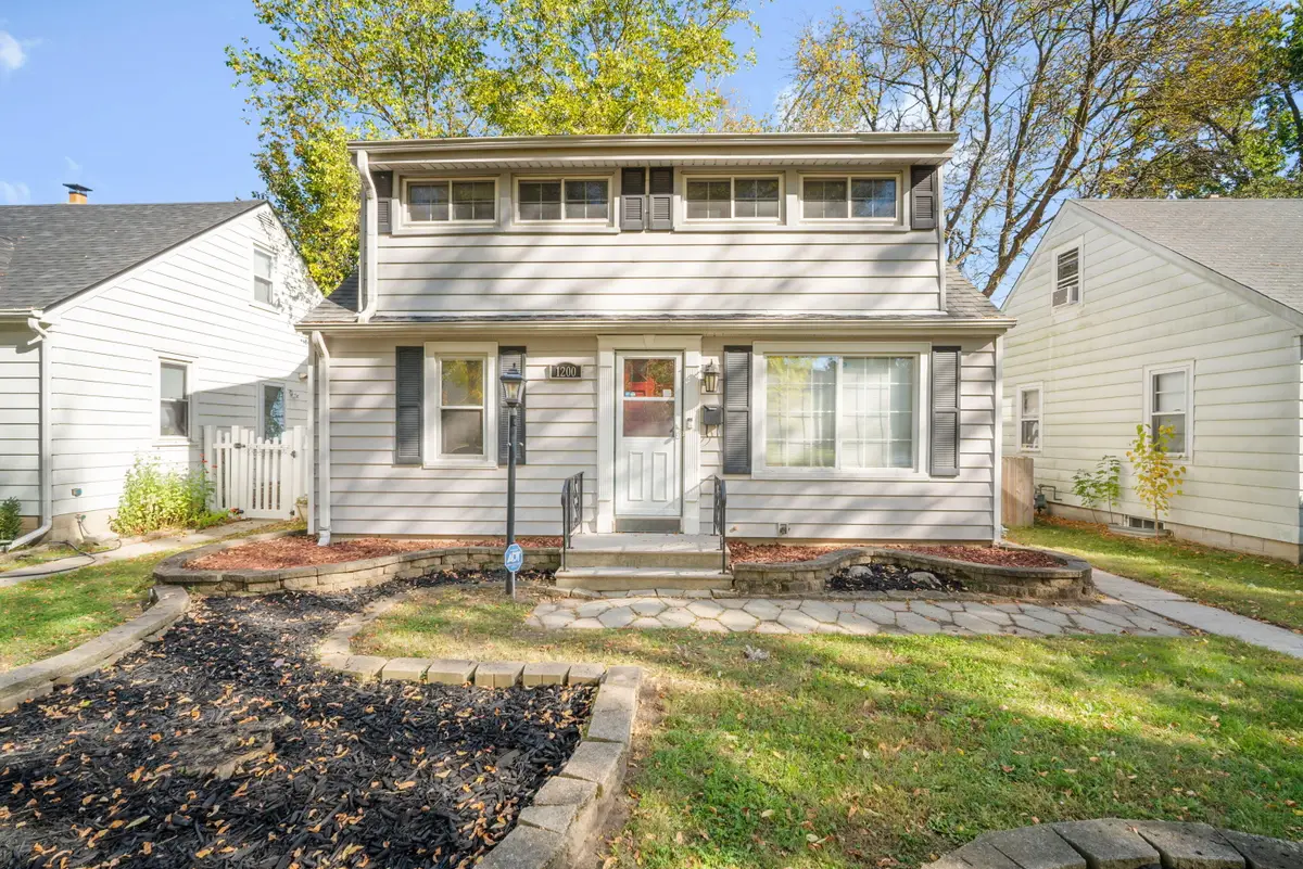 1200 S 113th St, West Allis, WI 53214 - #1