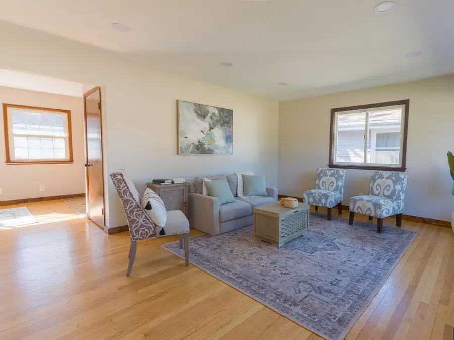 5303 W Wilbur Ave, Greenfield, WI 53220 - #2
