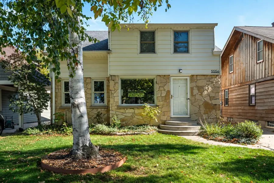 5556 N Lydell Ave, Whitefish Bay, WI 53217 - #3