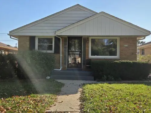 4672 N 69th St, Milwaukee, WI 53218