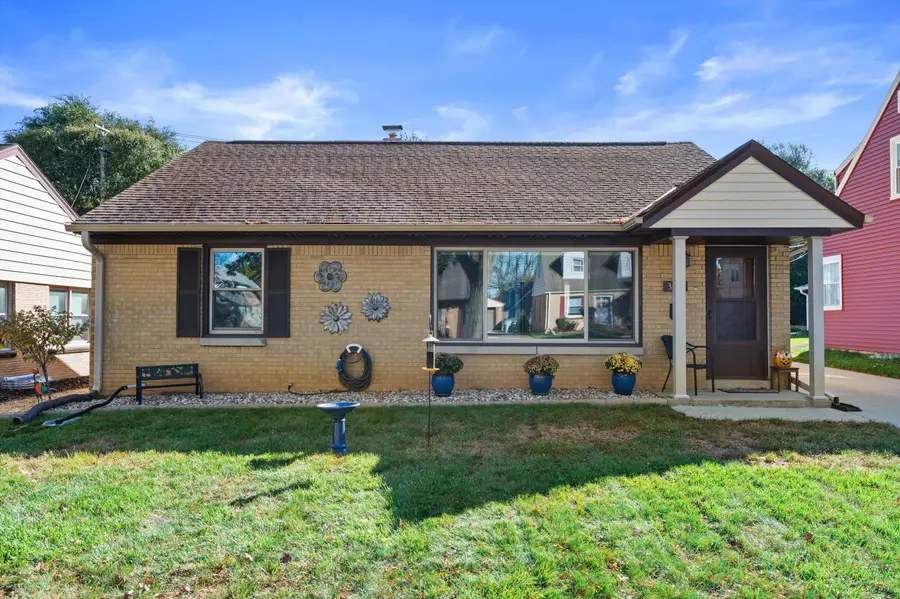 3318 N 95th St, Milwaukee, WI 53222 - #2
