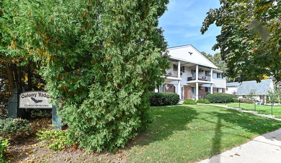 3479 S 91st St, Milwaukee, WI 53227 - #2