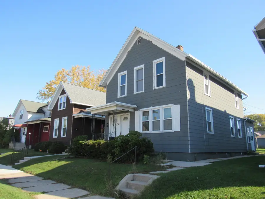 1537 S 14th St, Sheboygan, WI 53081 - #2