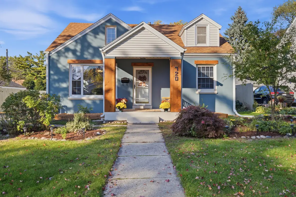 720 Aspen St, South Milwaukee, WI 53172 - #1