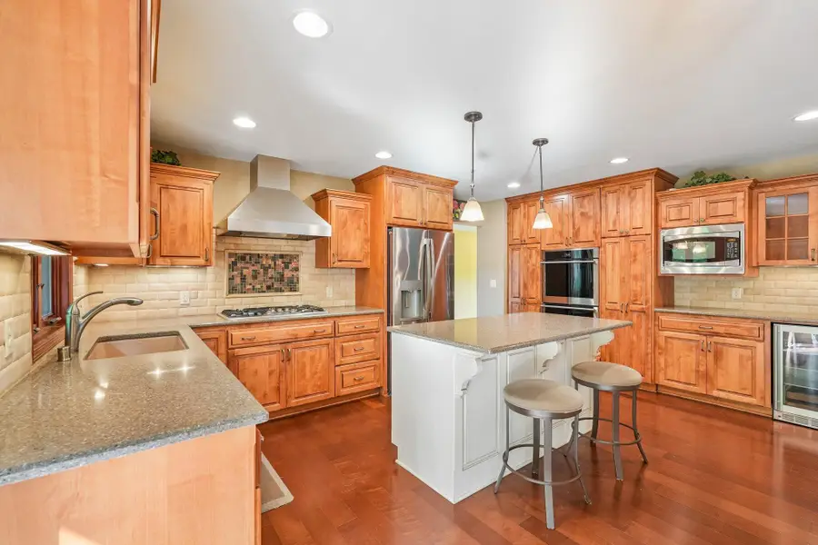 17575 Royalcrest Dr, Brookfield, WI 53045 - #2