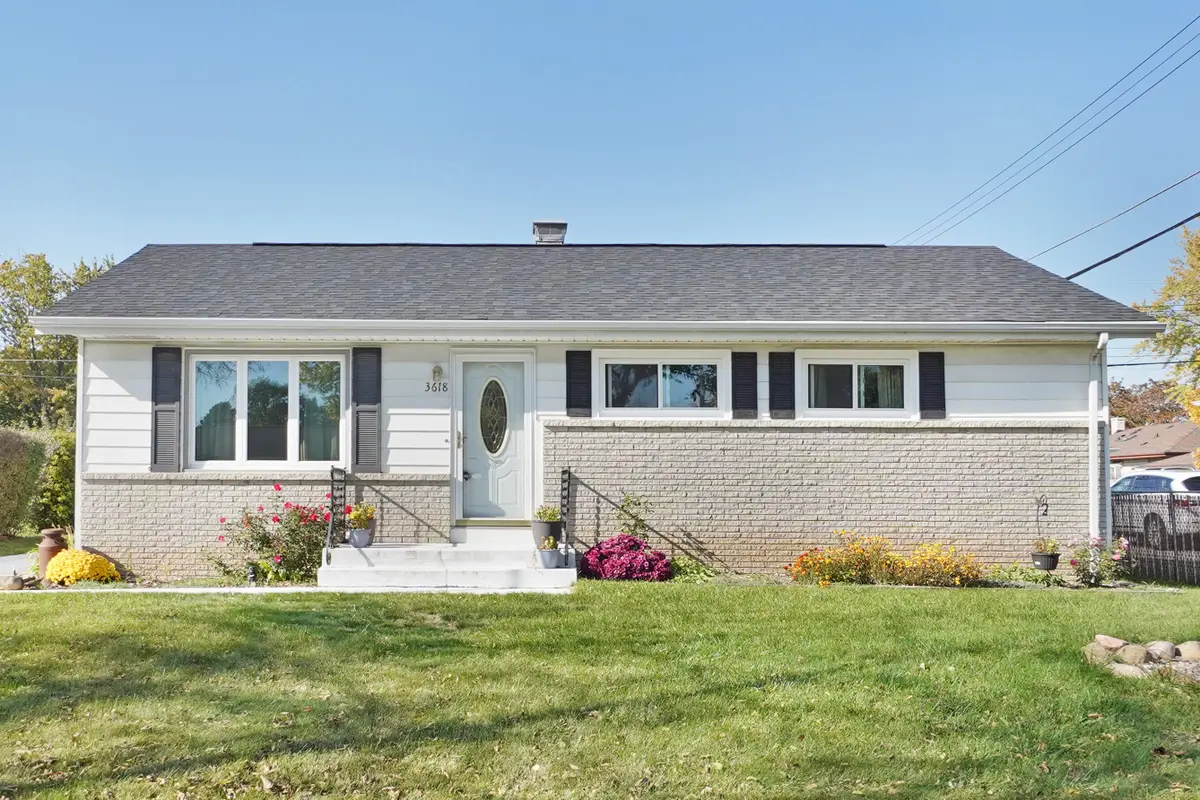 3618 W Parnell Ave, Milwaukee, WI 53221 - #1