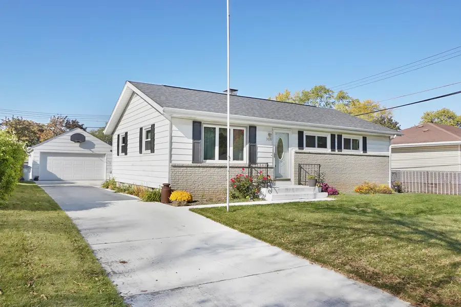 3618 W Parnell Ave, Milwaukee, WI 53221 - #2