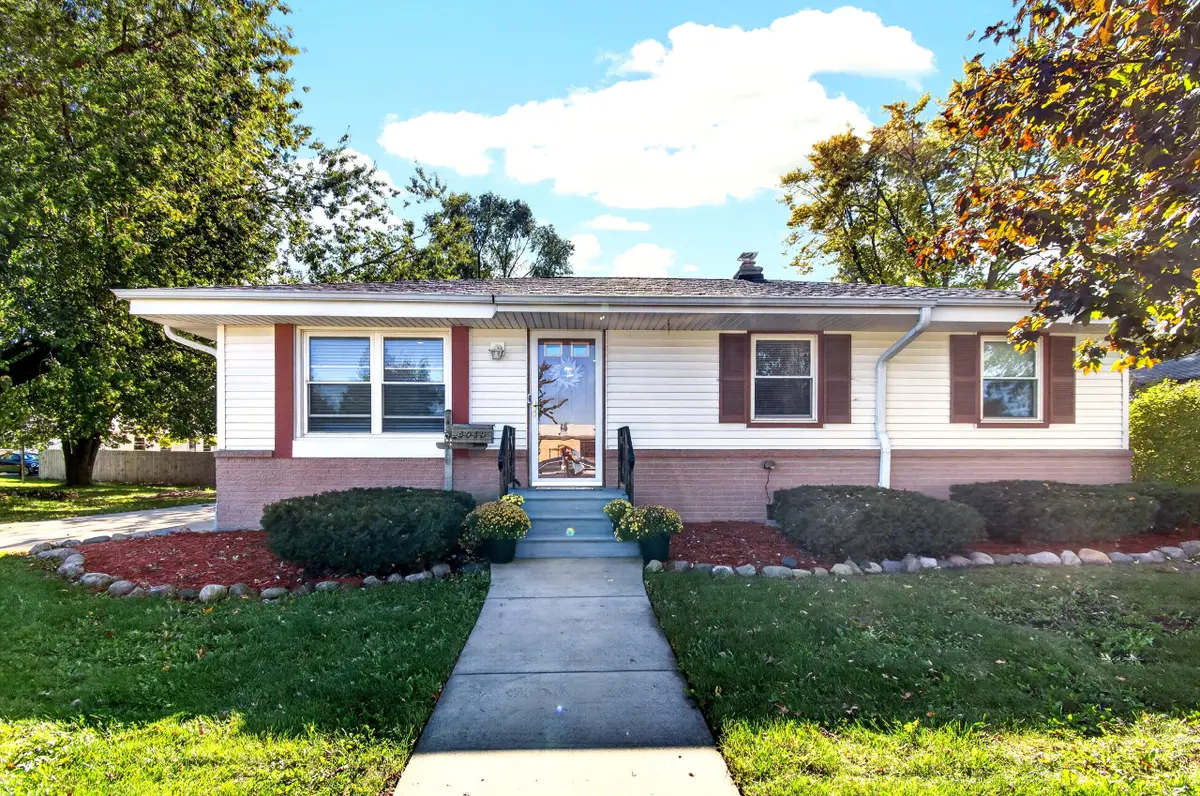 4919 55th St, Kenosha, WI 53144 - #1