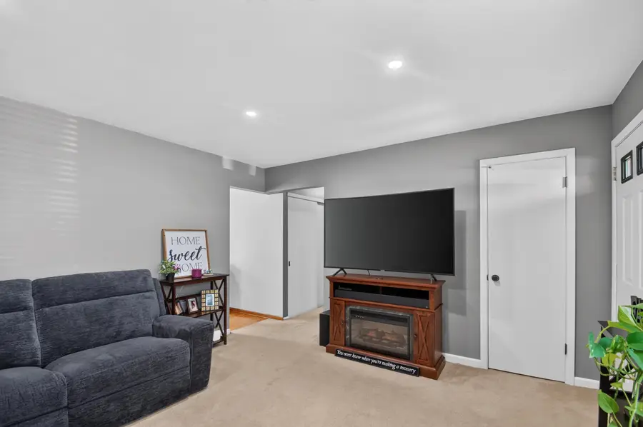 4919 55th St, Kenosha, WI 53144 - #3