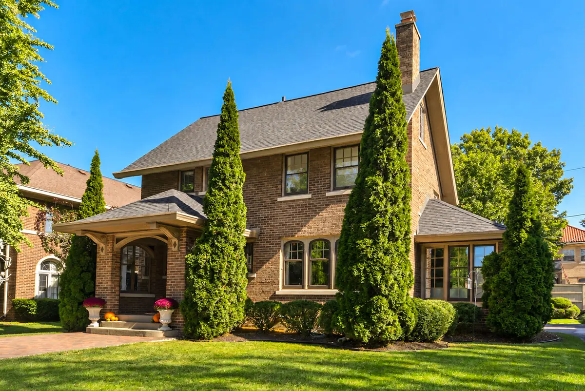 3482 N Summit Ave, Milwaukee, WI 53211 - #1