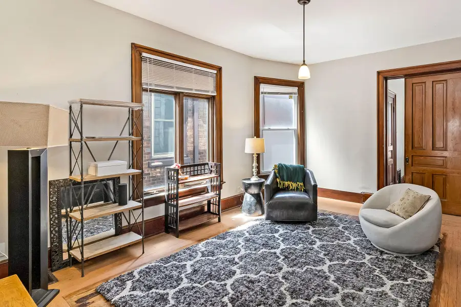1566 N Warren Ave, Milwaukee, WI 53202 - #3