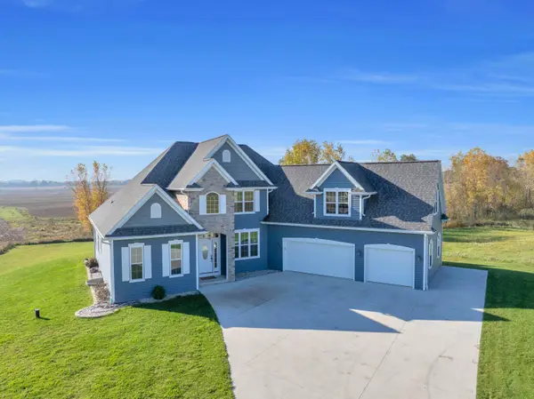 W2411 S Kapur Dr, Sheboygan Falls, WI 53085