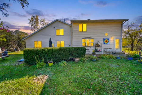 10905 Burlington Rd, Somers, WI 53144