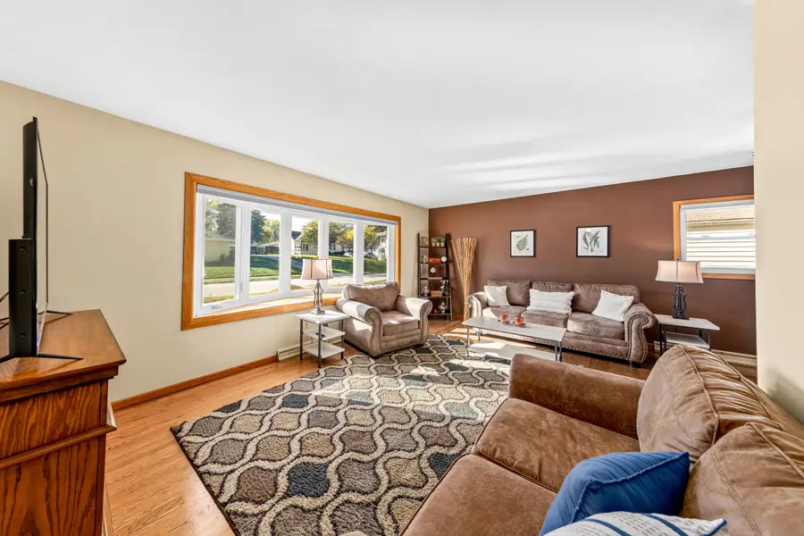 1900 Wealthy St, Waukesha, WI 53188 - #2