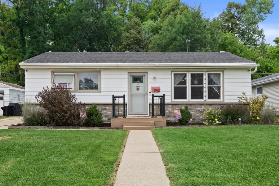 942 Carey St, Lake Geneva, WI 53147 - #2