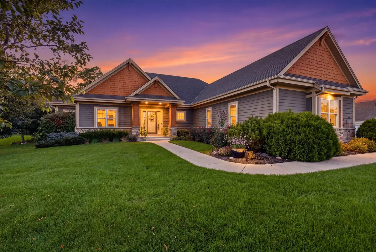 11237 N River Birch Dr, Mequon, WI 53092 - #1