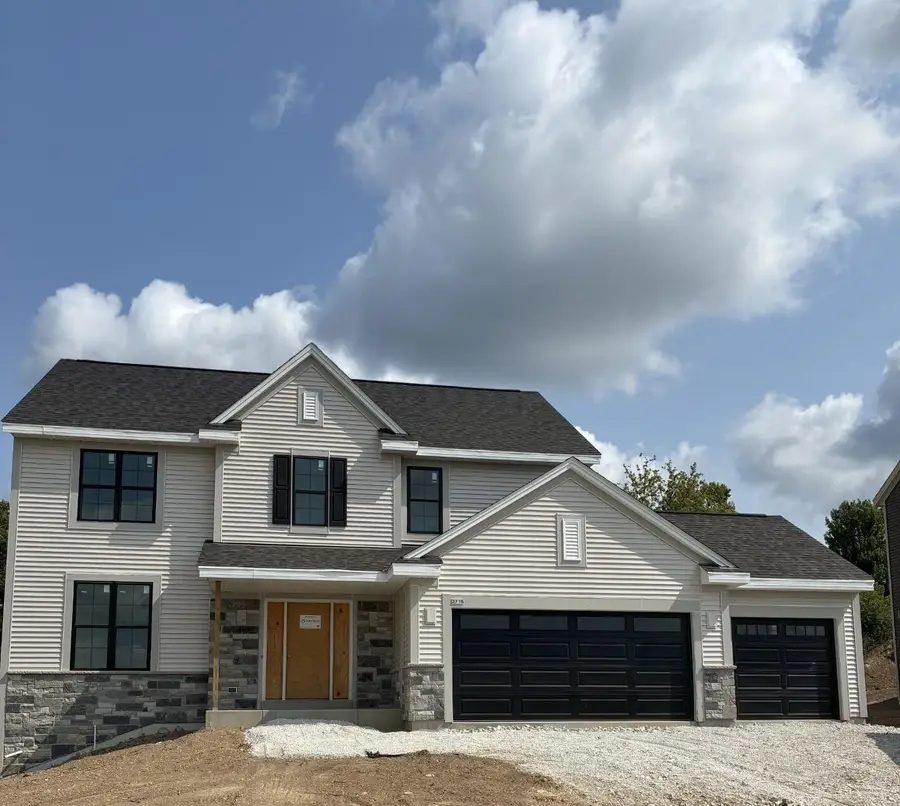 3716 Oakmont Trl, Waukesha, WI 53188 - #2