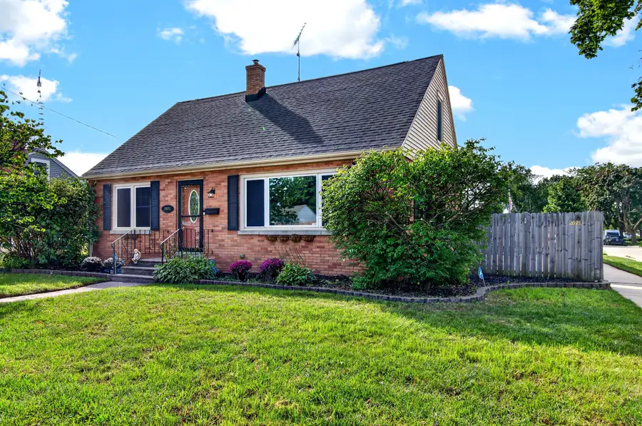 2021 79th St, Kenosha, WI 53143 - #2