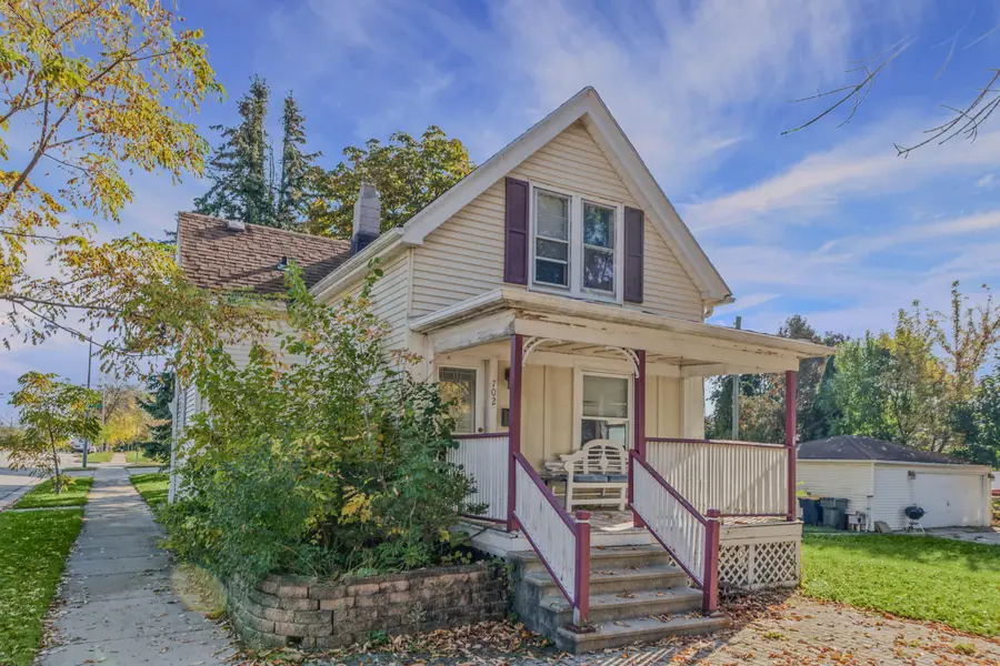 702 S 96th St, West Allis, WI 53214 - #2