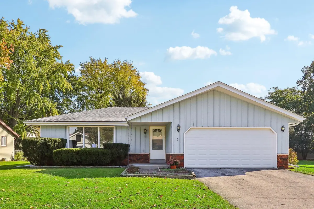 1126 Riverton Dr, Mukwonago, WI 53149 - #1