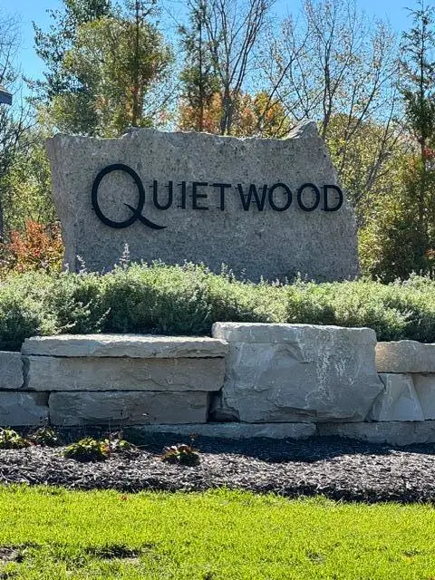 N51W18938 Quietwood Dr, Menomonee Falls, WI 53051