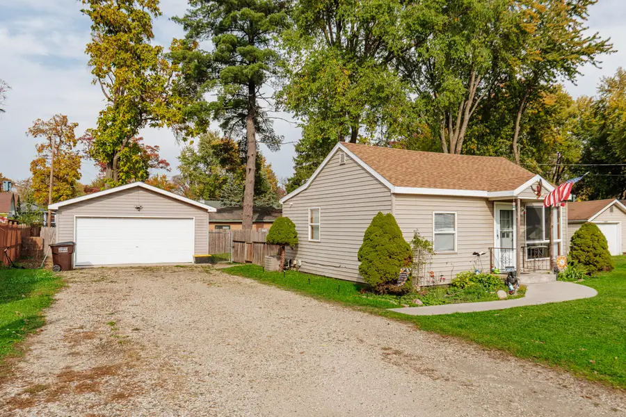 W1060 Golden Glow Rd, Bloomfield, WI 53128 - #2