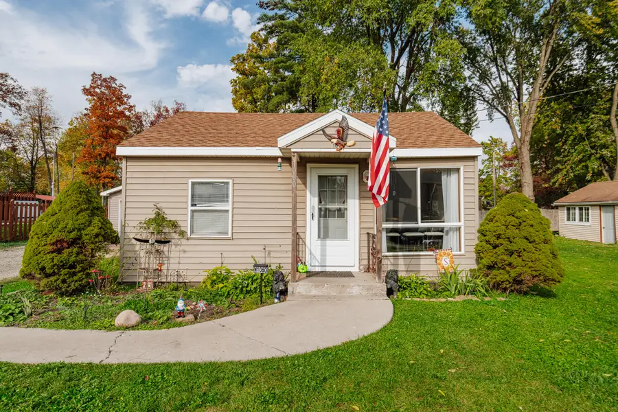 W1060 Golden Glow Rd, Bloomfield, WI 53128 - #3