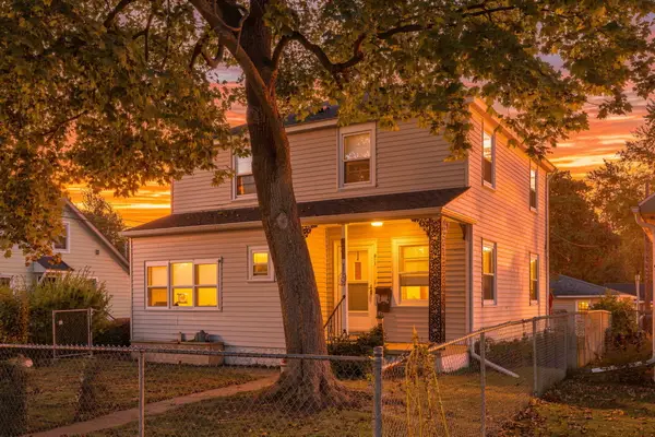 821 20th St S, La Crosse, WI 54601