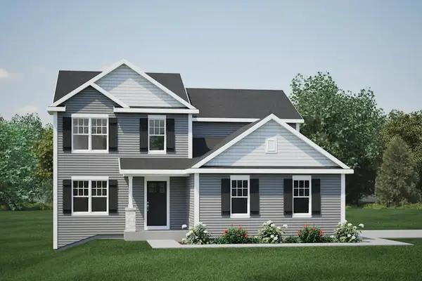 2820 Spartan Dr, West Bend, WI 53095