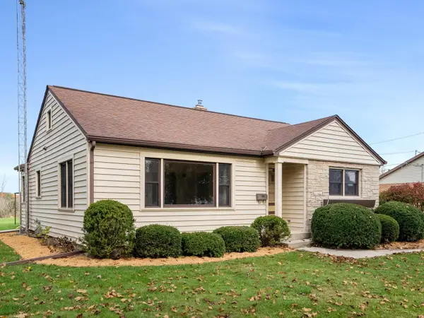 3104 Lindbergh Dr, Manitowoc, WI 54220
