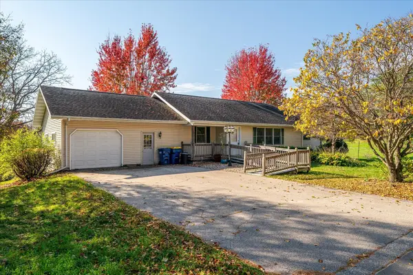543 W Maple St, Viroqua, WI 54665