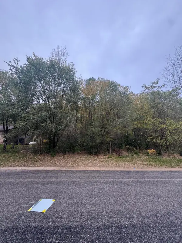 8890 Rollin Sunset Dr, Winona, MN 55987