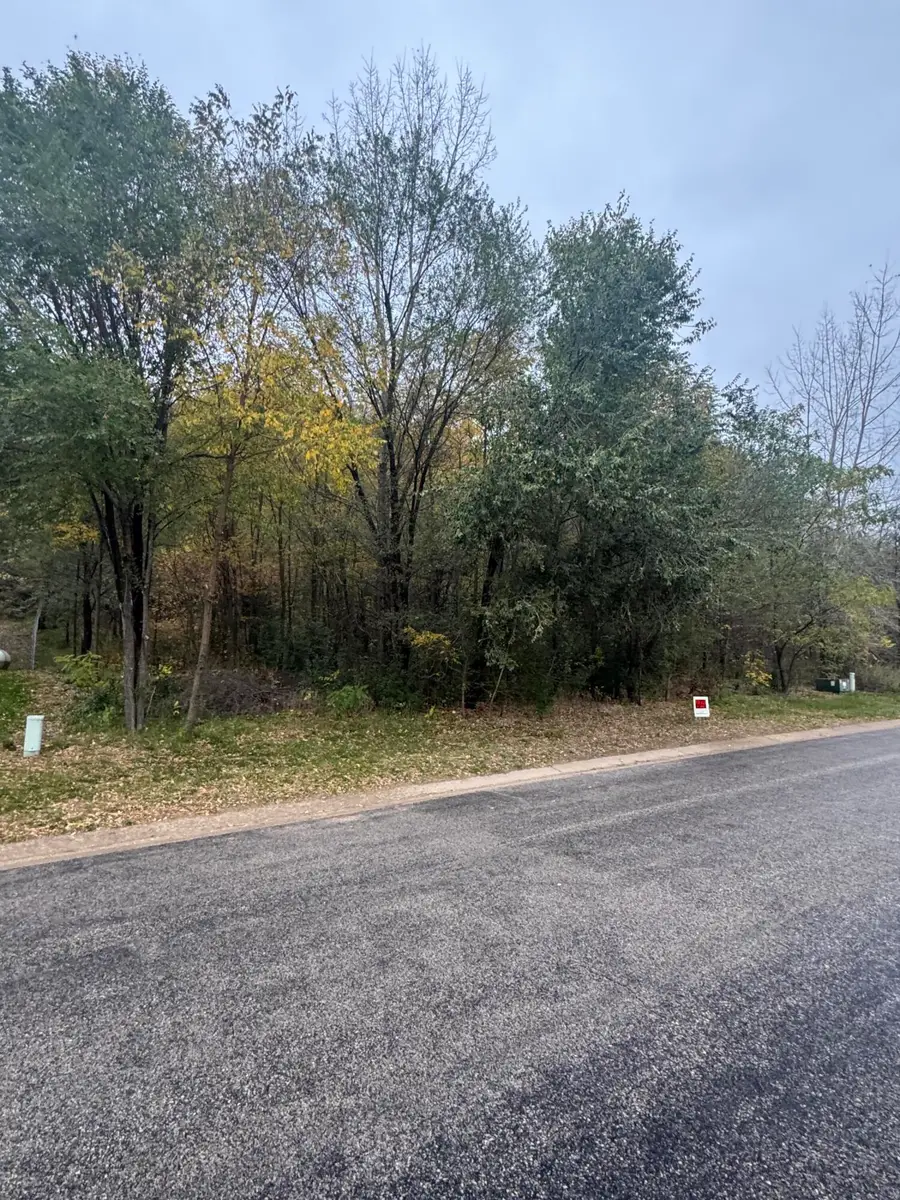 8890 Rollin Sunset Dr, Winona, MN 55987 - #2