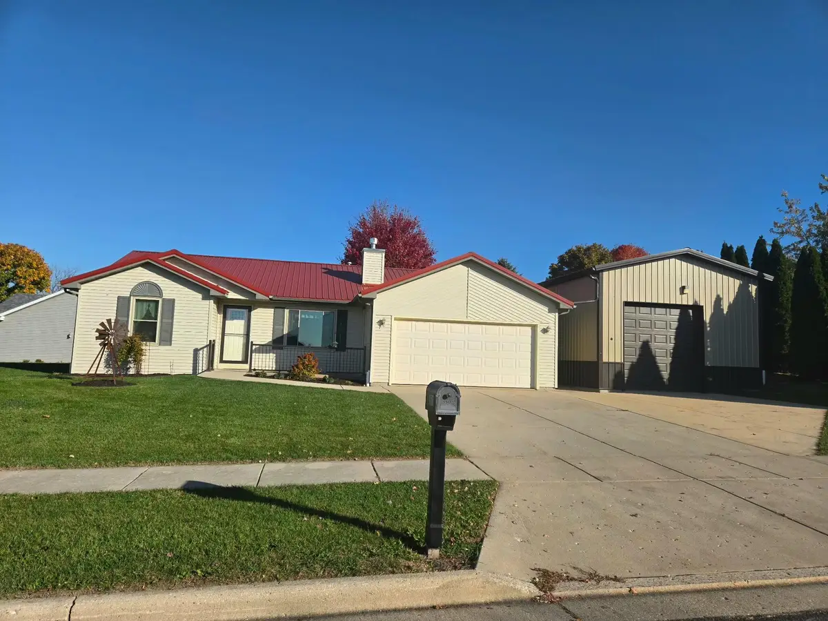 1511 Birchwood St, Delavan, WI 53115 - #1
